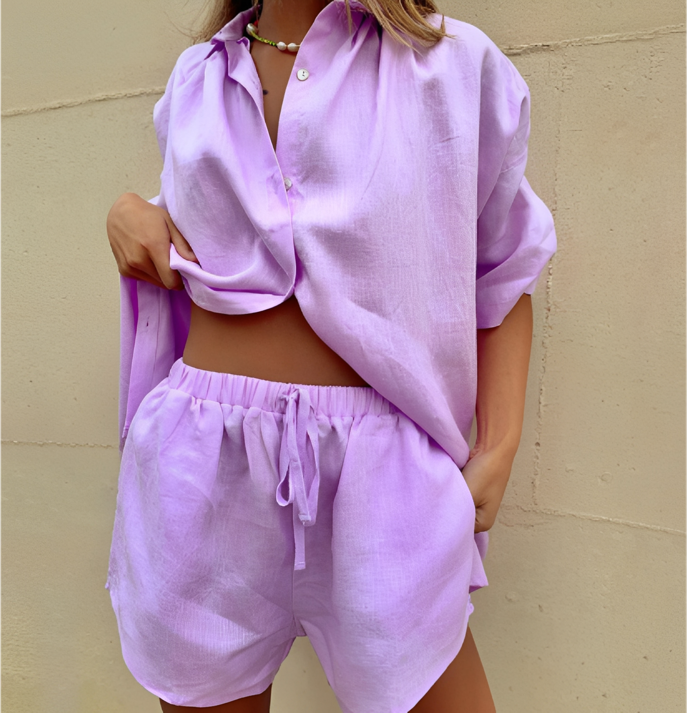 Abbie - Bequemes Damen-Set mit lockerem Hemd und Shorts