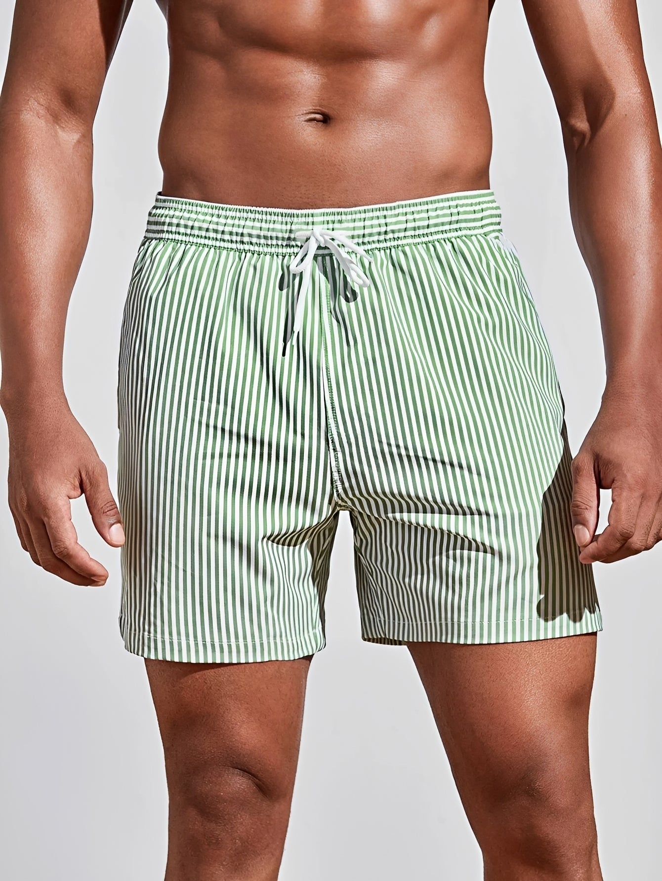 Reuben - Gestreifte und schnelltrocknende Badeshorts