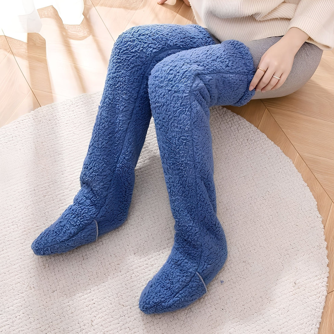 Camellia - Wärmende, knielange Wintersocken für Damen