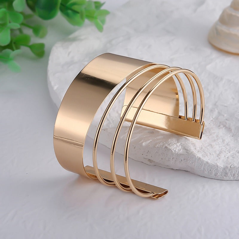 Yuki – Klassisches Vintage-Armband in Gold