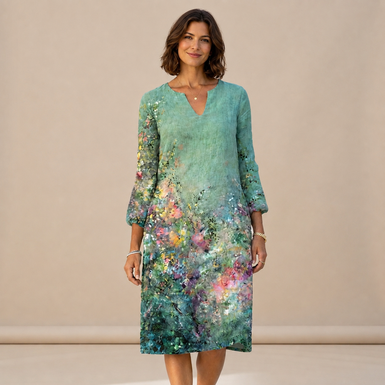 Ninna - Stilvolles und figurbetontes V-Ausschnitt-Kleid