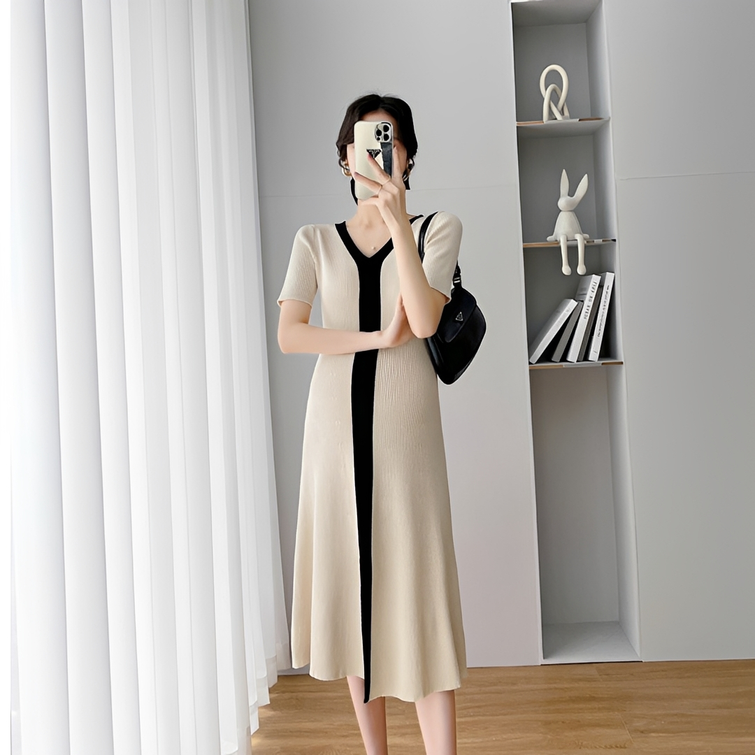 Jeanet - Elegantes Midikleid mit V-Ausschnitt