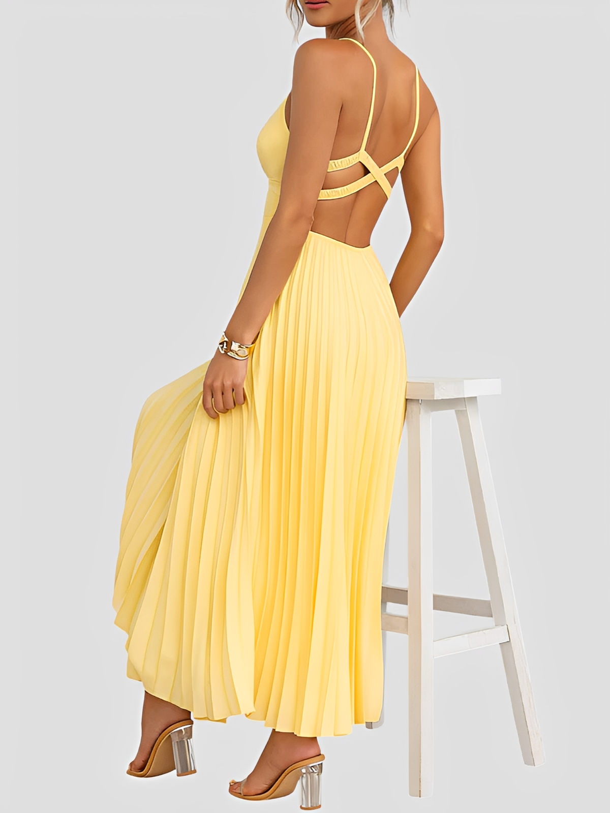 Anjanae - Elegantes, plissiertes Kleid mit V-Ausschnitt