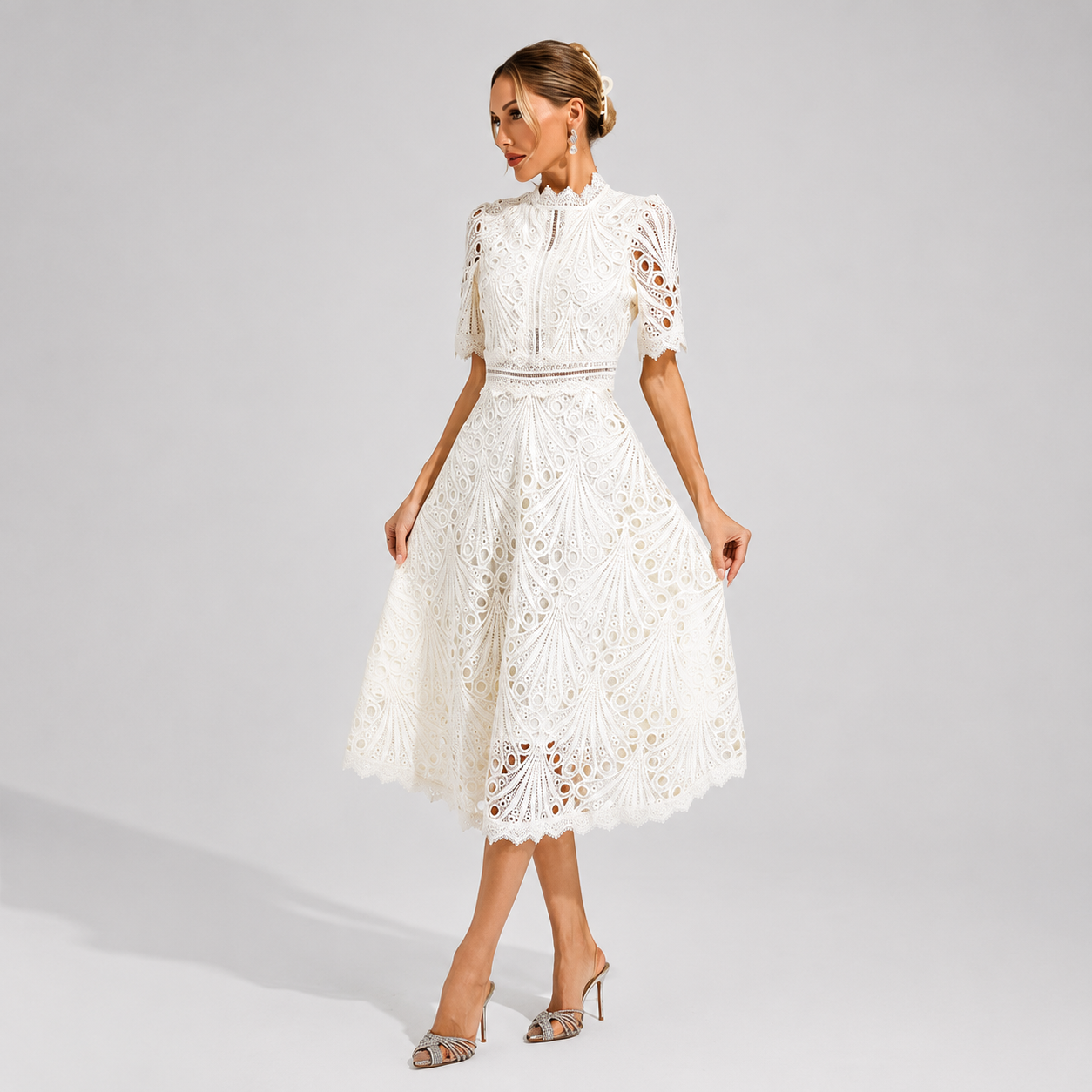 Hallie - Zeitgemäßes Midikleid