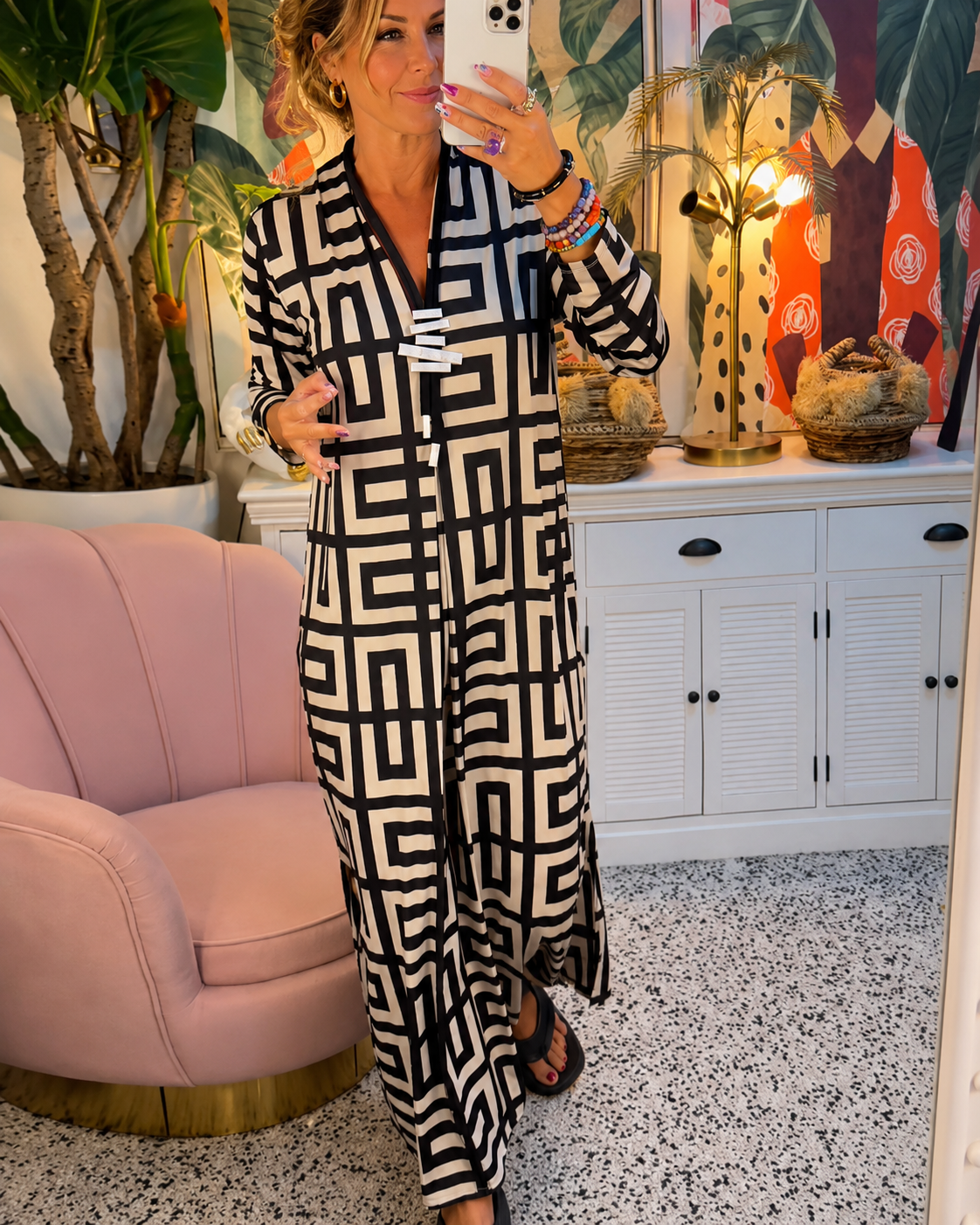 Estelle - Elegantes Kleid mit V-Ausschnitt