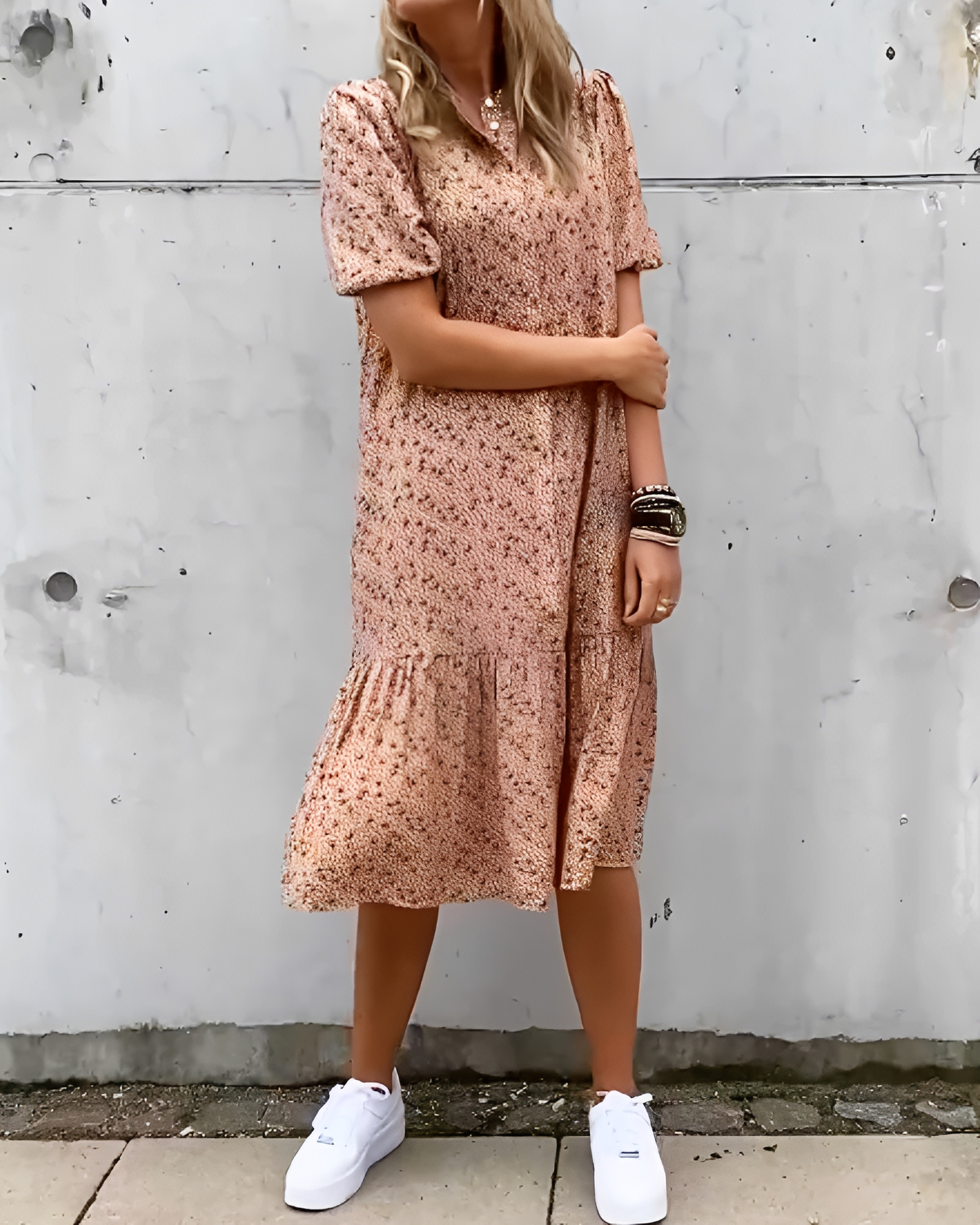 Rhiannon - Schickes Midikleid mit V-Ausschnitt