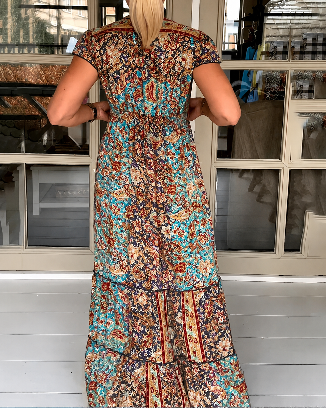 Calneshia - Schickes Maxikleid mit V-Ausschnitt