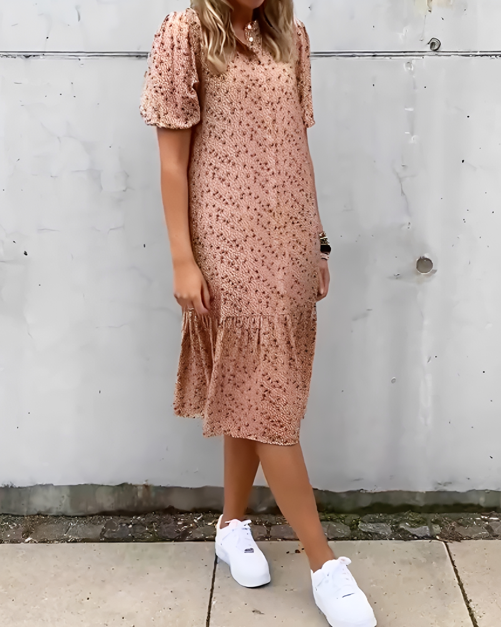 Rhiannon - Schickes Midikleid mit V-Ausschnitt