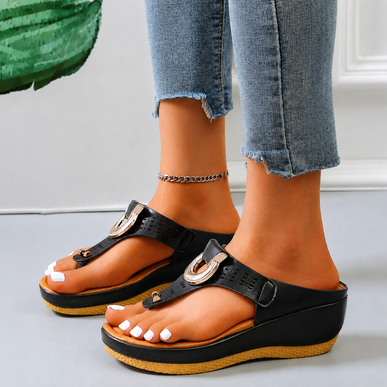Delonda - Elegante und modische Sandalen