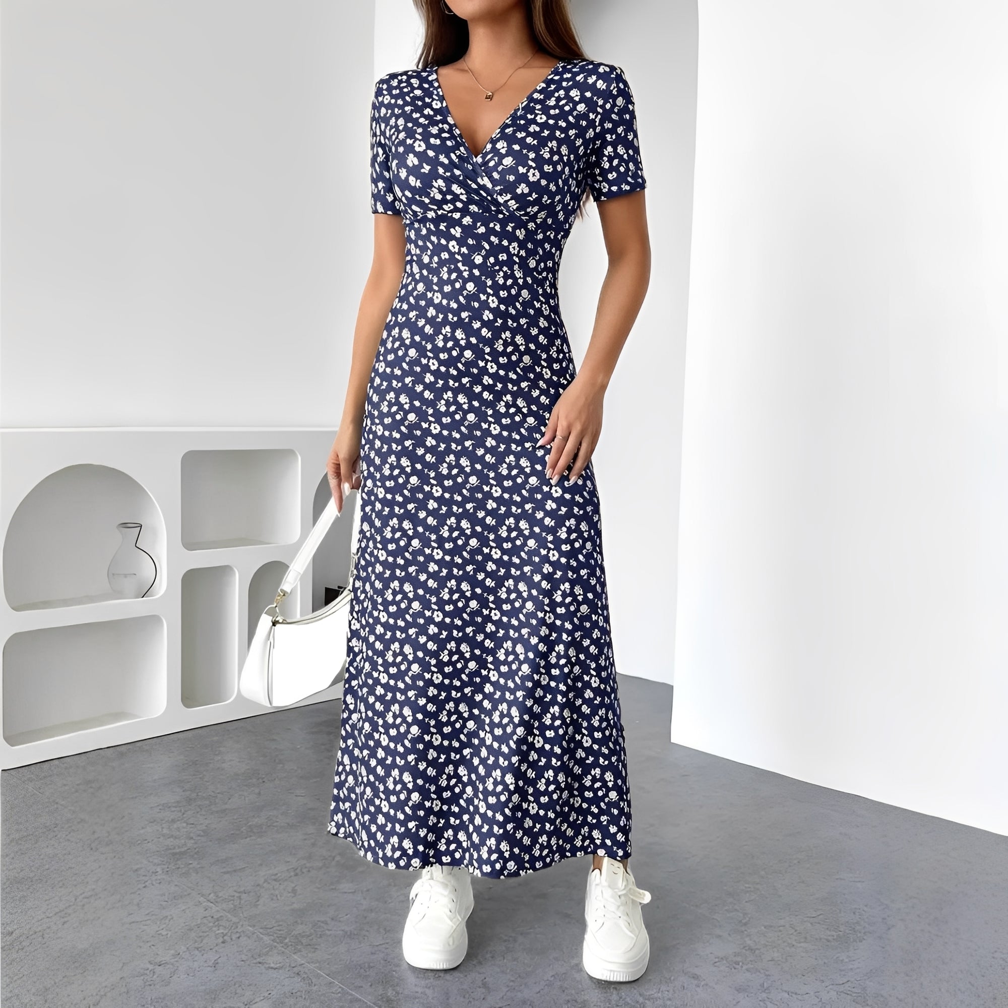 Reggie - Elegantes Blumen-Maxikleid