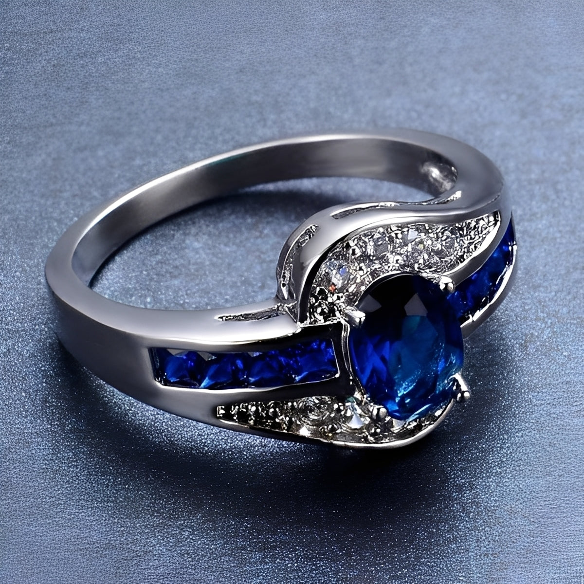 Diane – Ring mit blauen Stein