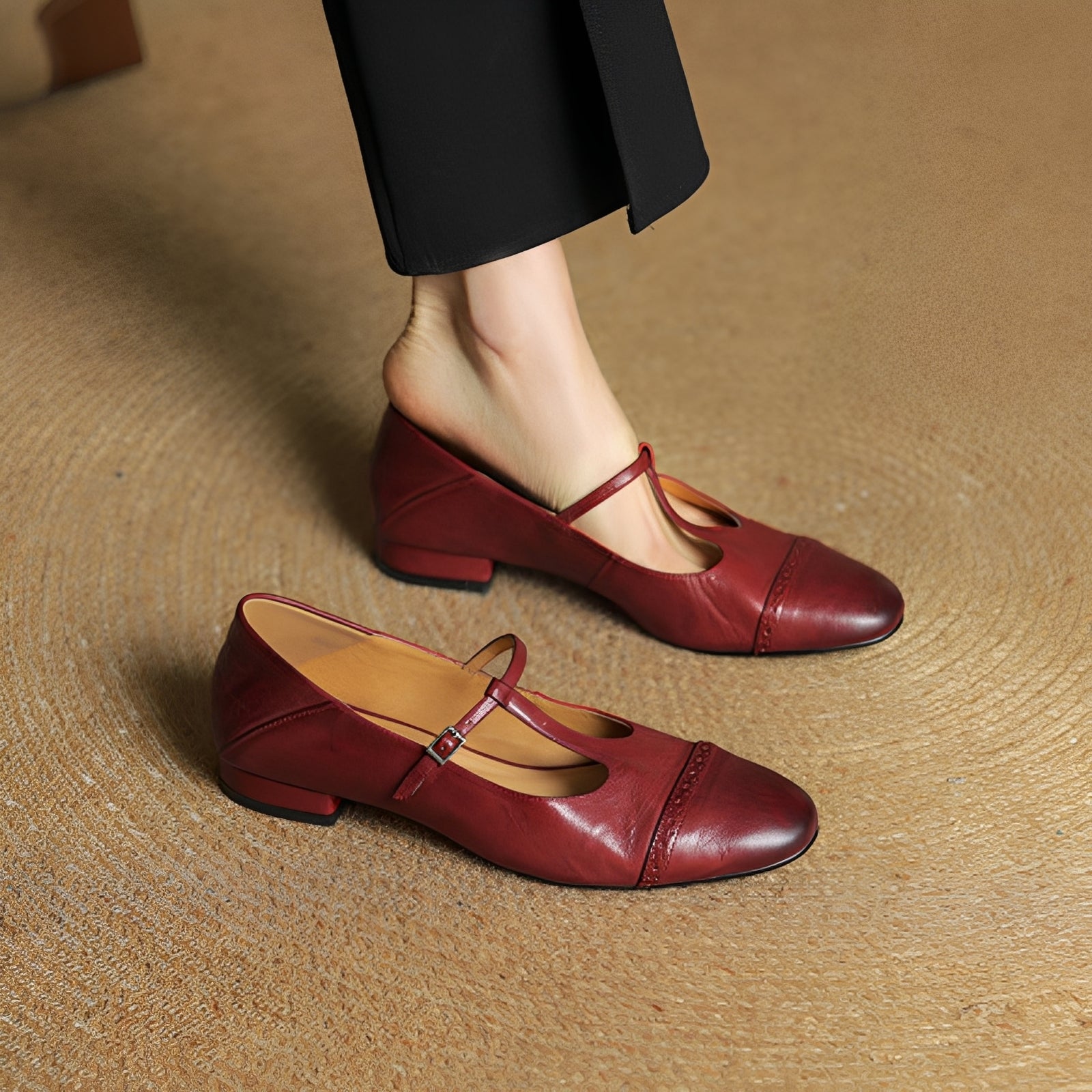 Bella - Modische Ballerinas mit T-Schnalle