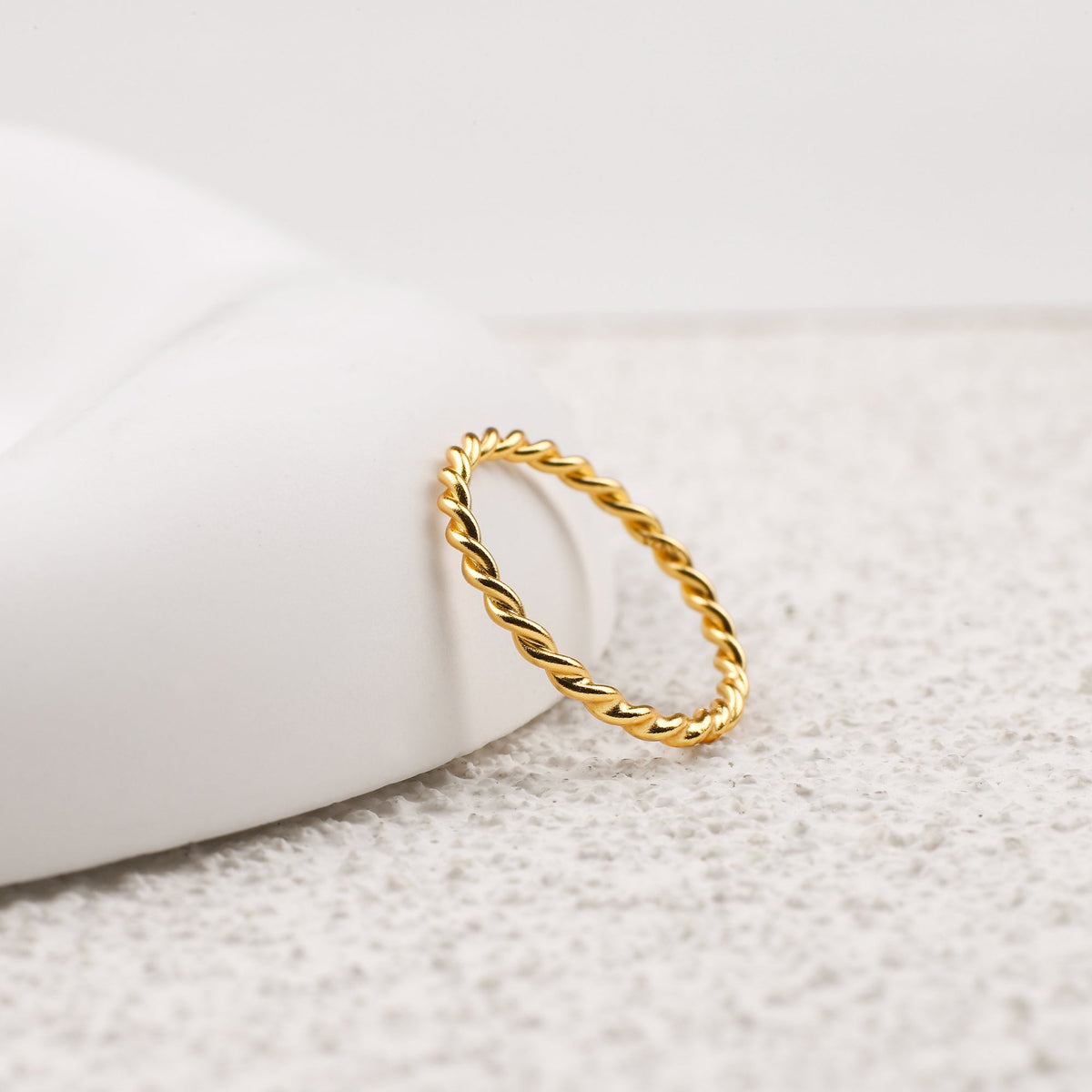 Manon – Geflochtener Ring zum Stapeln