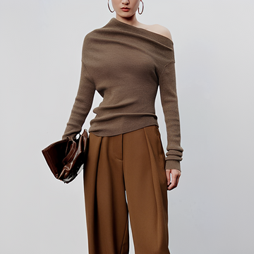 Larissa - Langärmliges Shirt mit asymmetrischem Design