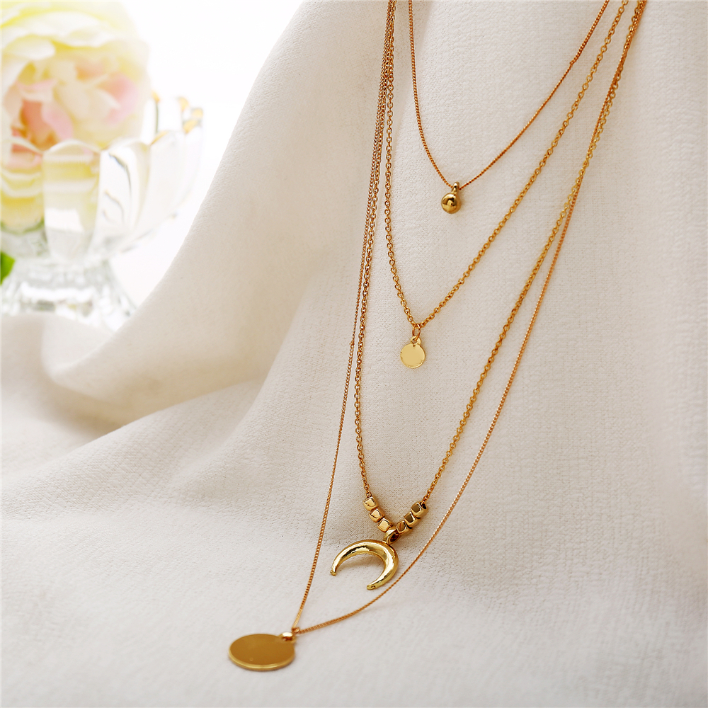 Boho-Halskette mit geschichtetem Monddesign