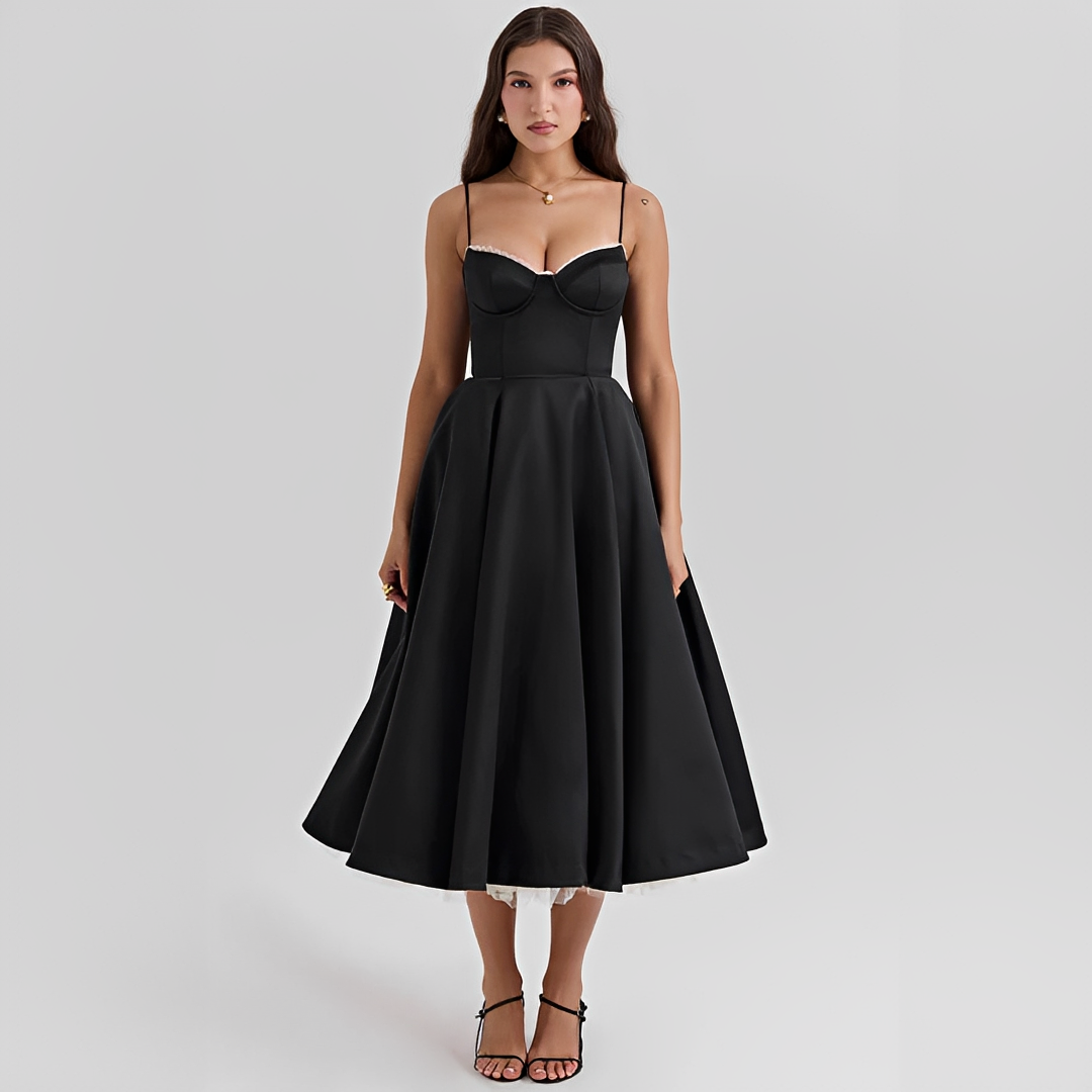 Zendaya - Elegantes Kleid mit doppelter Lage