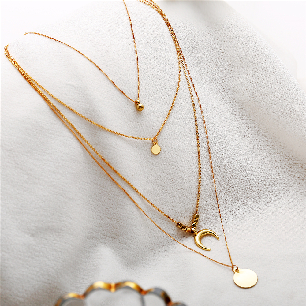 Boho-Halskette mit geschichtetem Monddesign