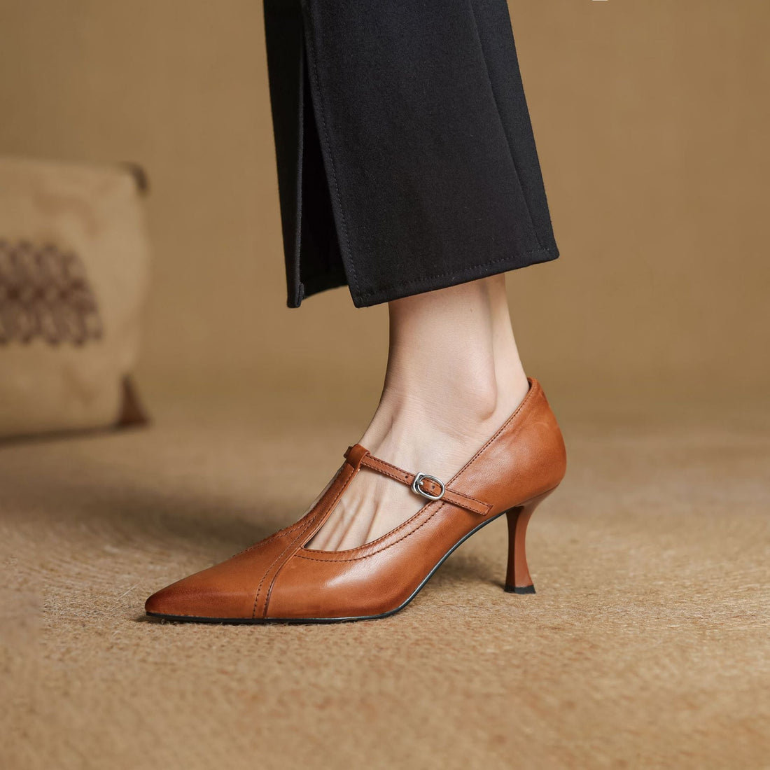 Ellis - Elegante Stiletto-Absätze mit T-Riemen
