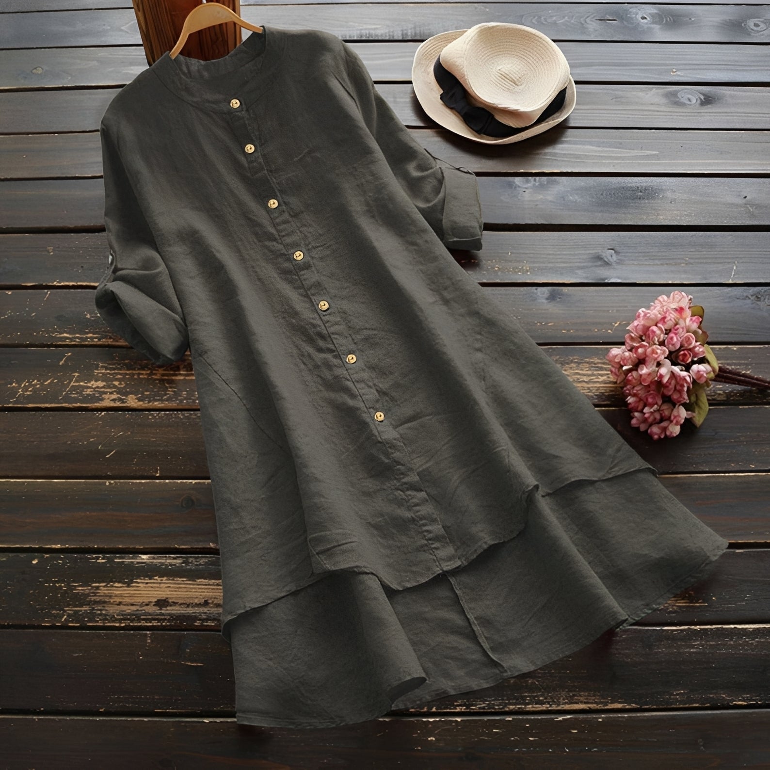 Mildred - Elegantes Kleid mit Knöpfen