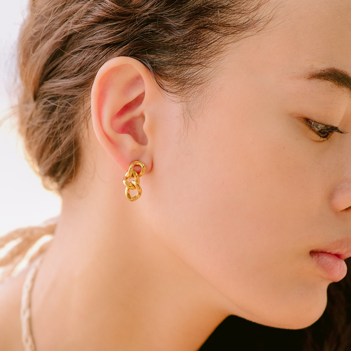 Lee – Elegante Kettenohrringe in Gold