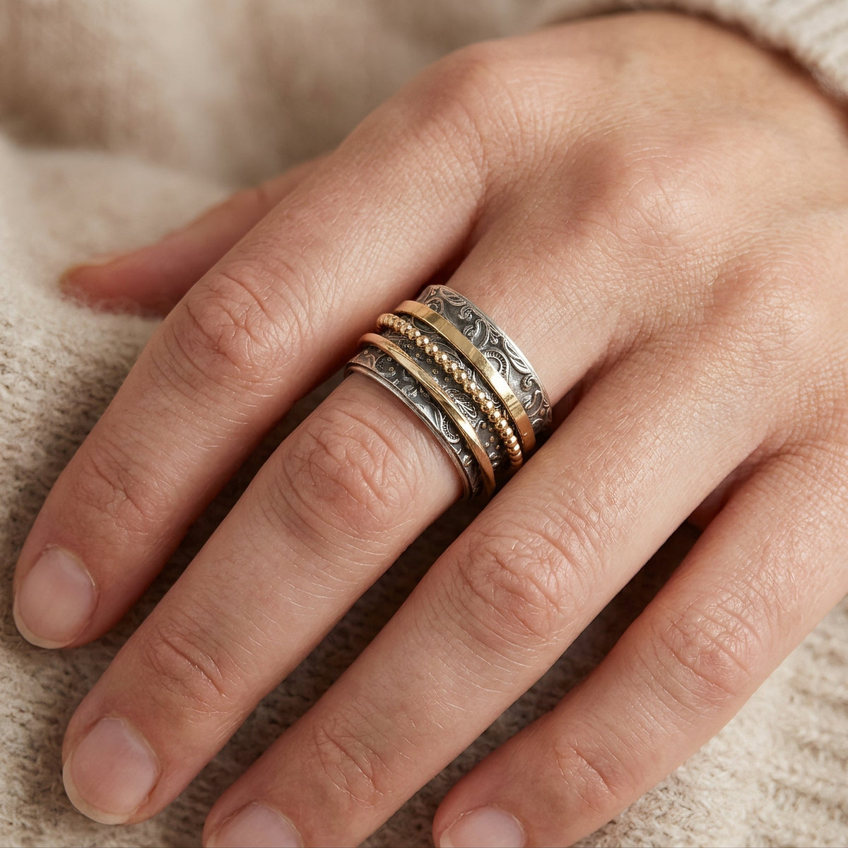 Cherilyn – Vintage-Ring im antiken Stil aus Gold und Silber