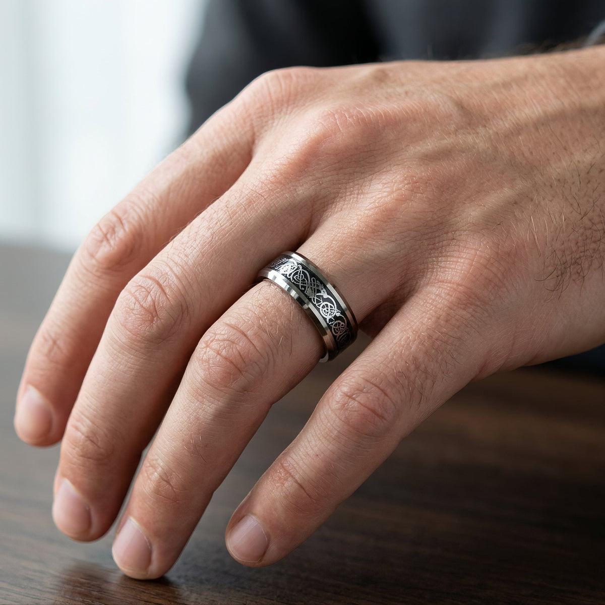 Jarl – Wikinger Ring mit traditionellem Stil