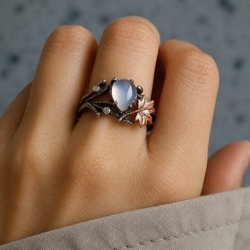 Celestia – Ring mit Mondstein und natürlicher Eleganz