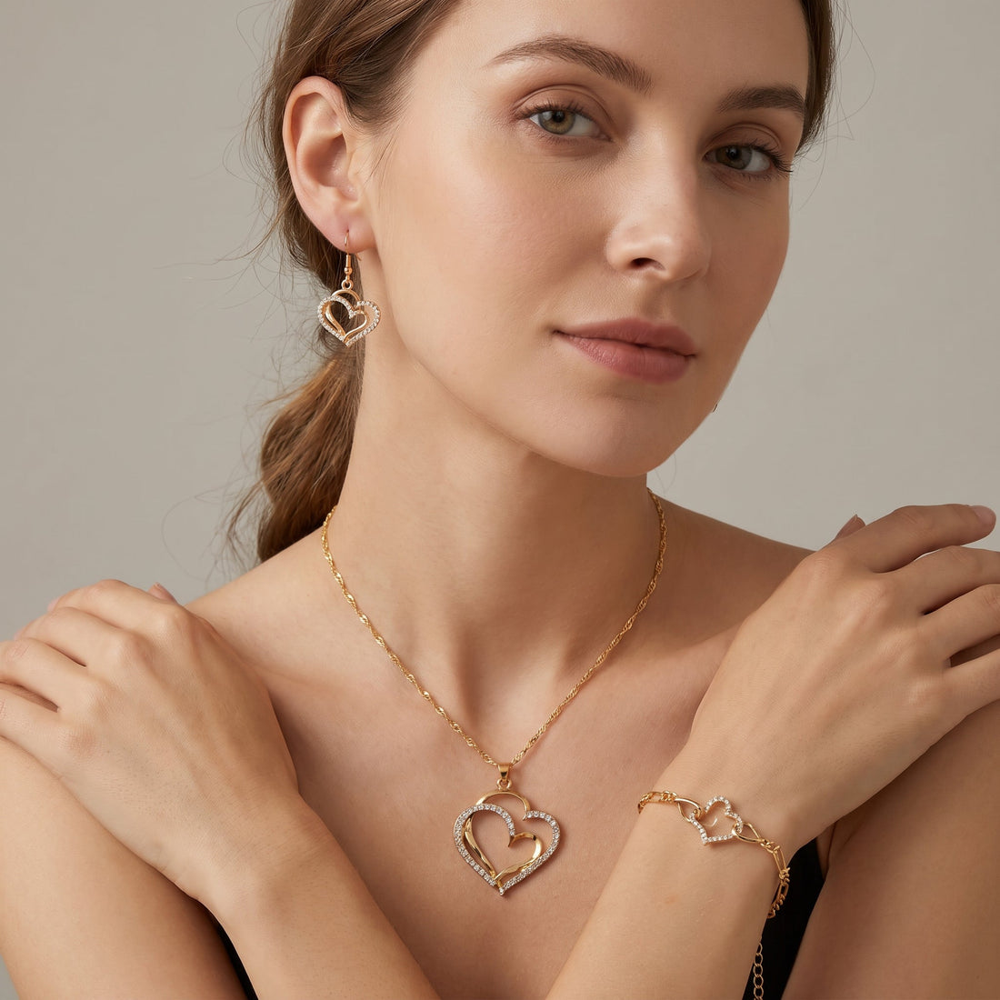 Celia – Romantisches Schmuckset mit Halskette und Ohrringen in Gold