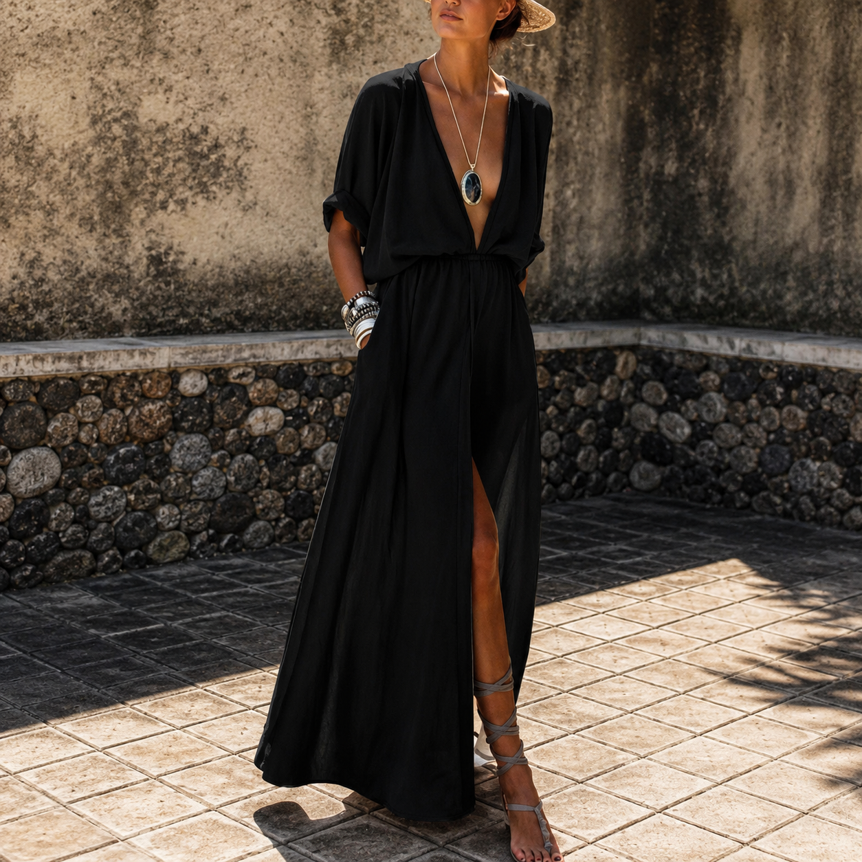 Nicole - Stilvolles langes Kleid mit auffälligem Seitenschlitz