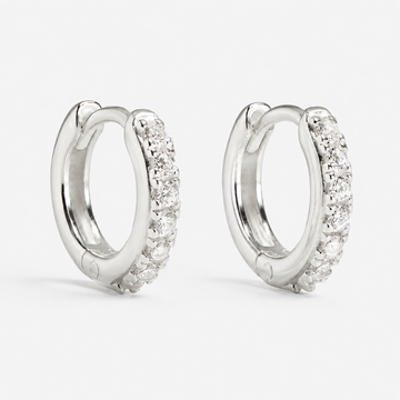 Cleo - Micro Pavé Huggies in Silber