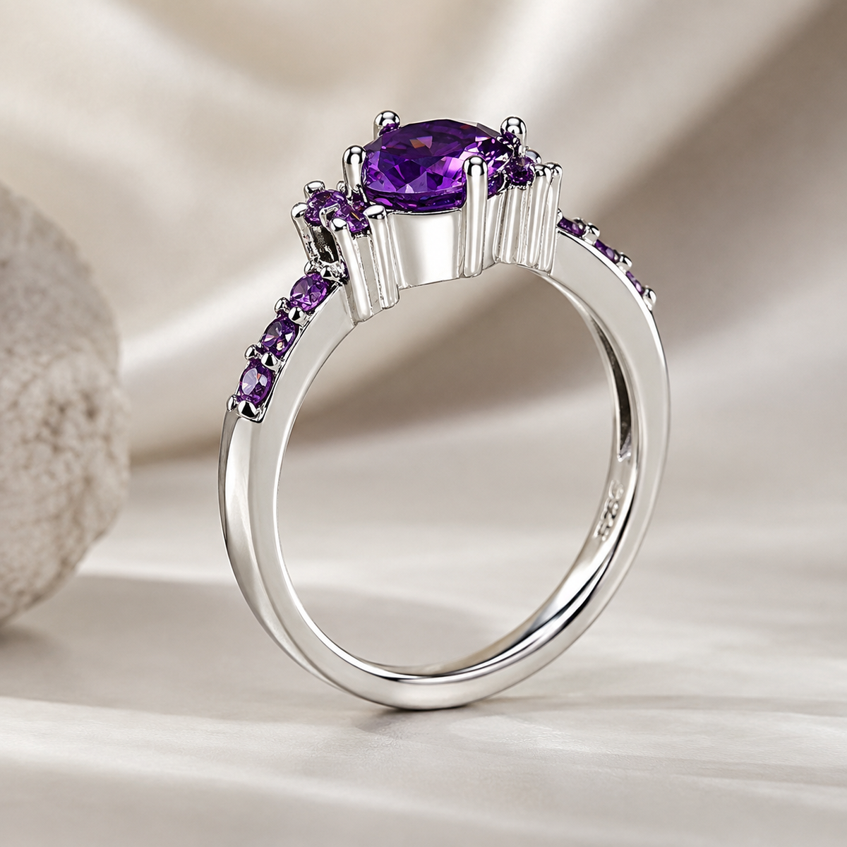 Coralie – Ring mit lilafarbenem Amethyst