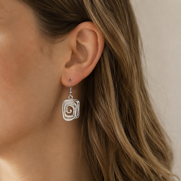 Kaia – Boho-Ohrringe aus Silber mit Spiralform