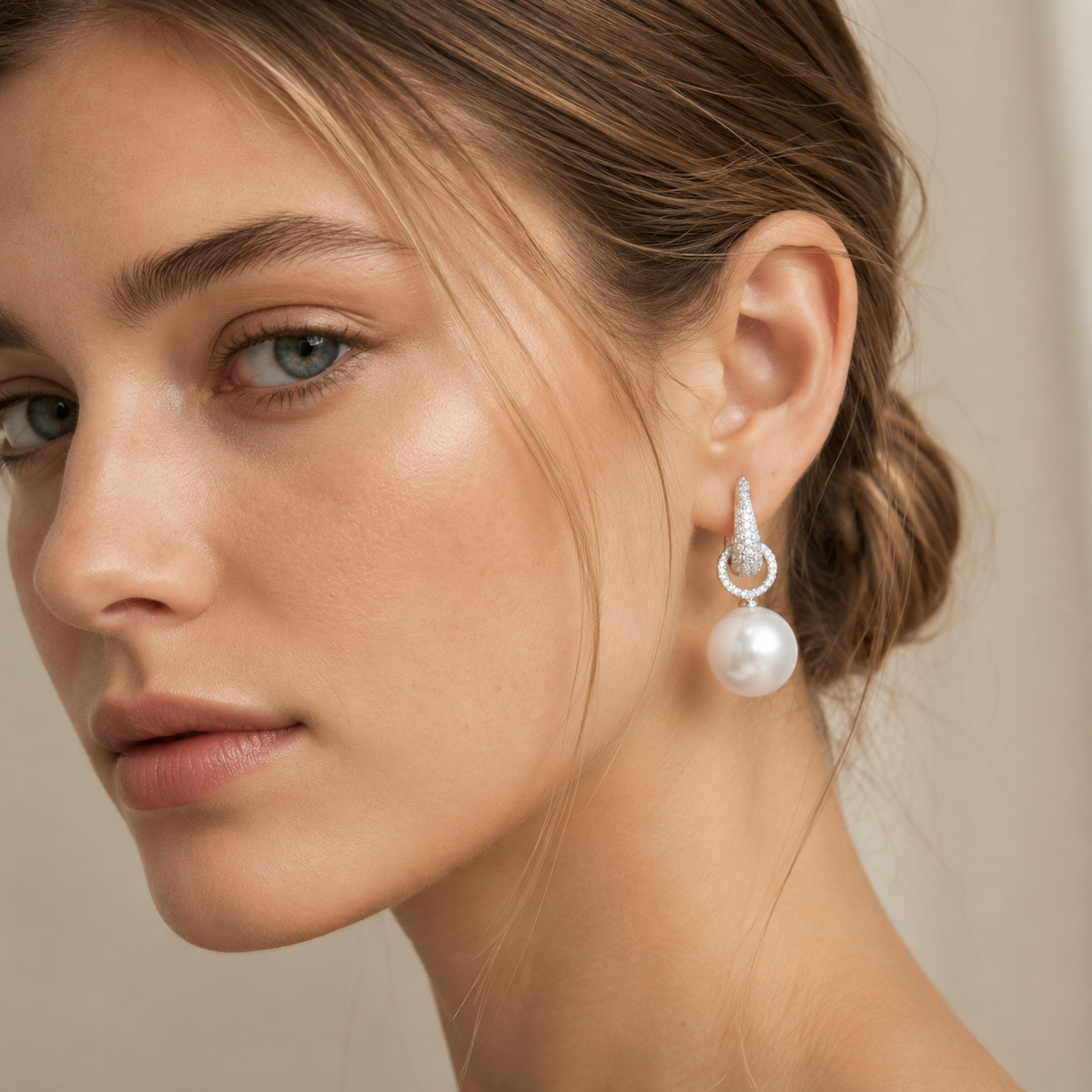 Thalia – Eleganter Clip-Ohrring mit feinem Zirkonia-Effekt
