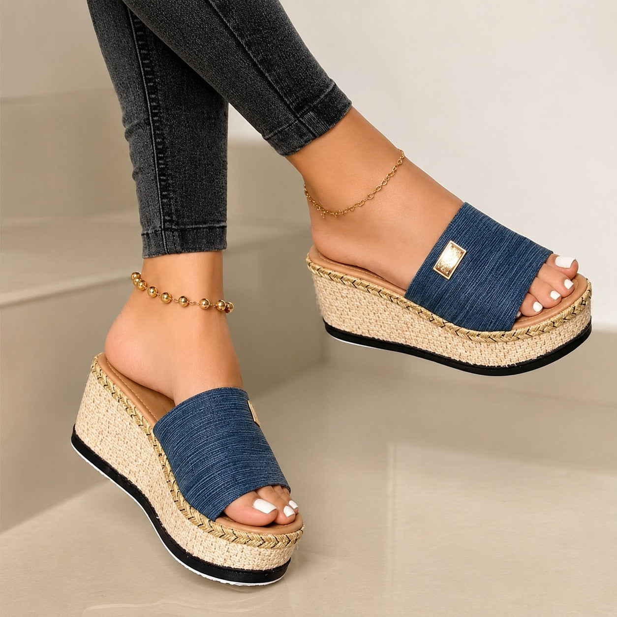 Camilla - Stilvolle hohe Keilsandalen