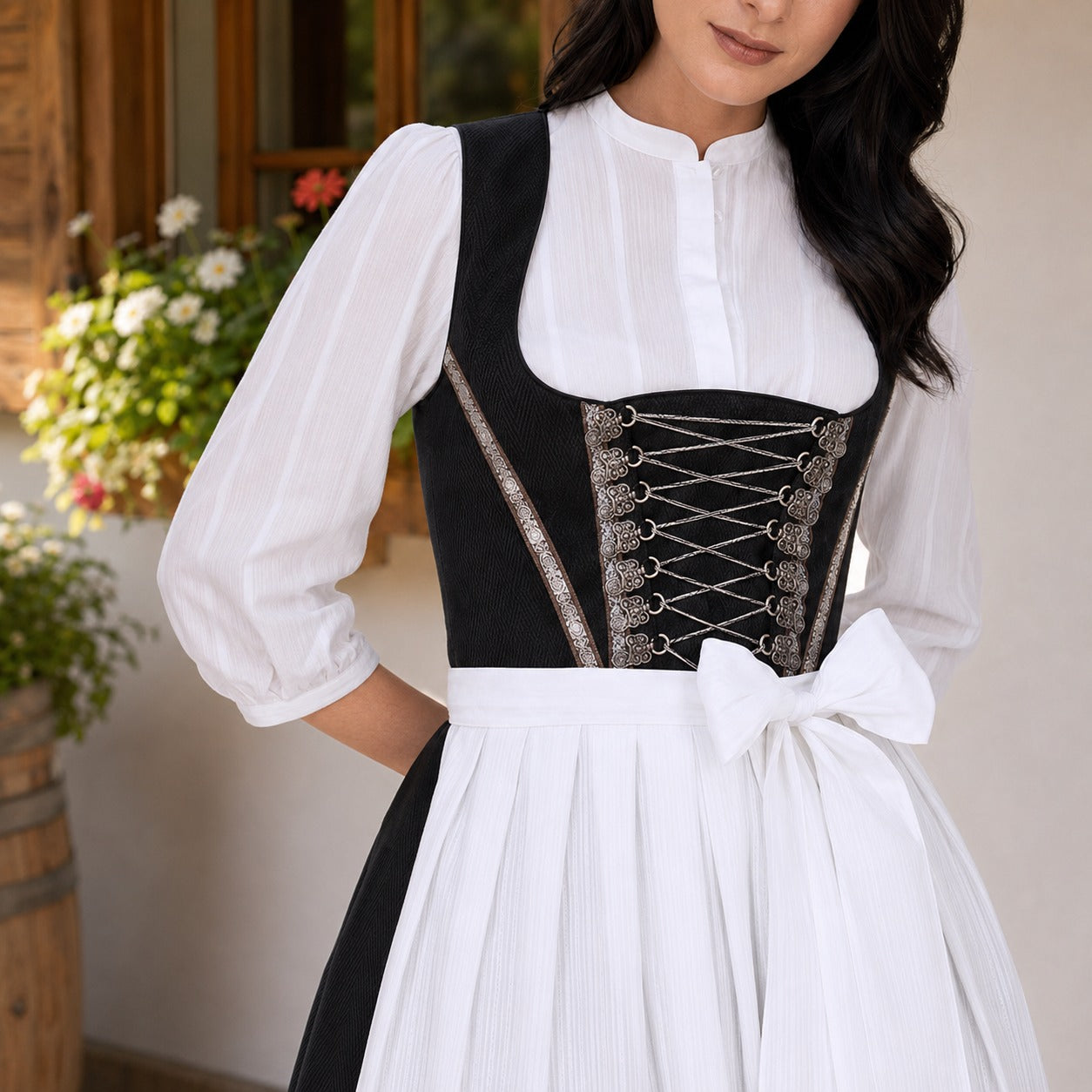 Nina - Zeitgemäßes Oktoberfestkleid mit langen Ärmeln