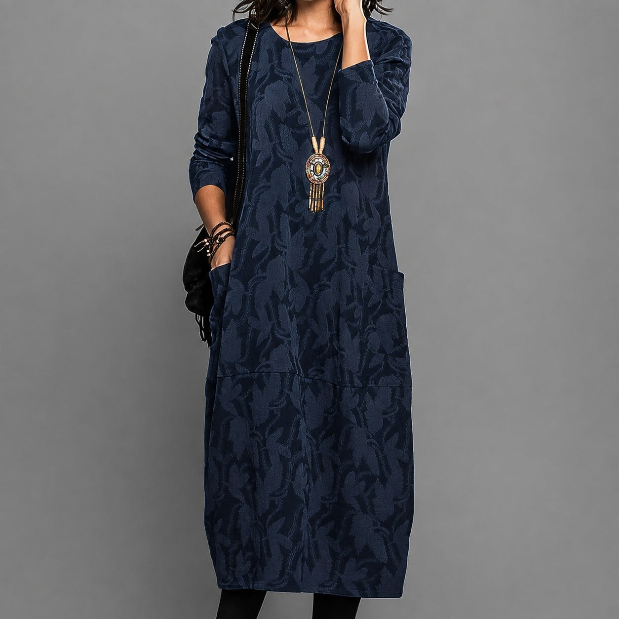 Alisha - Midi-Kleid mit Muster und langen Ärmeln