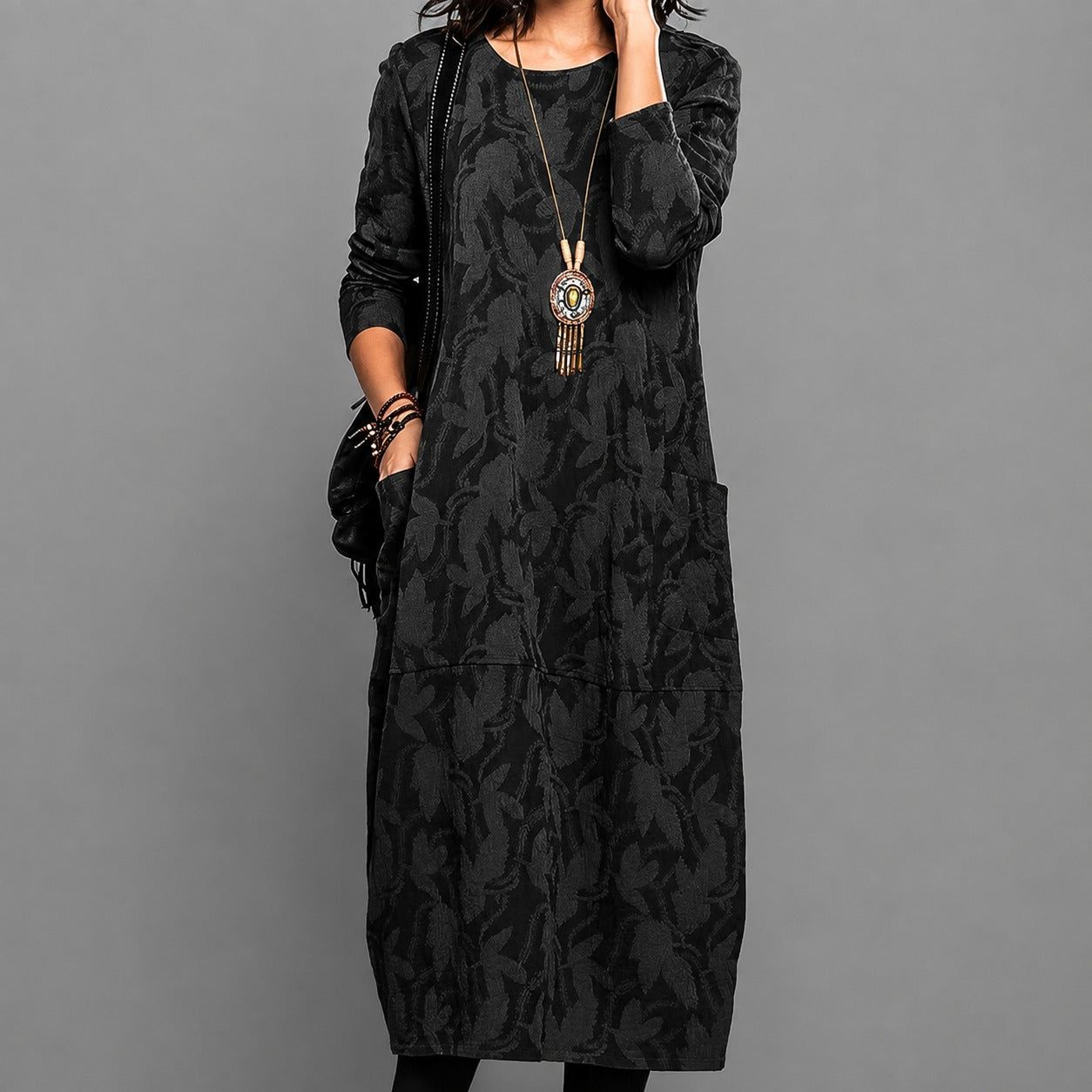 Alisha - Midi-Kleid mit Muster und langen Ärmeln