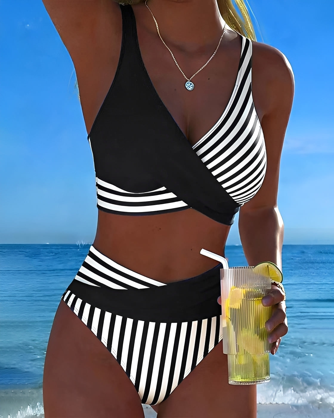Angelica - Stilvoller Gestreifter Bikini