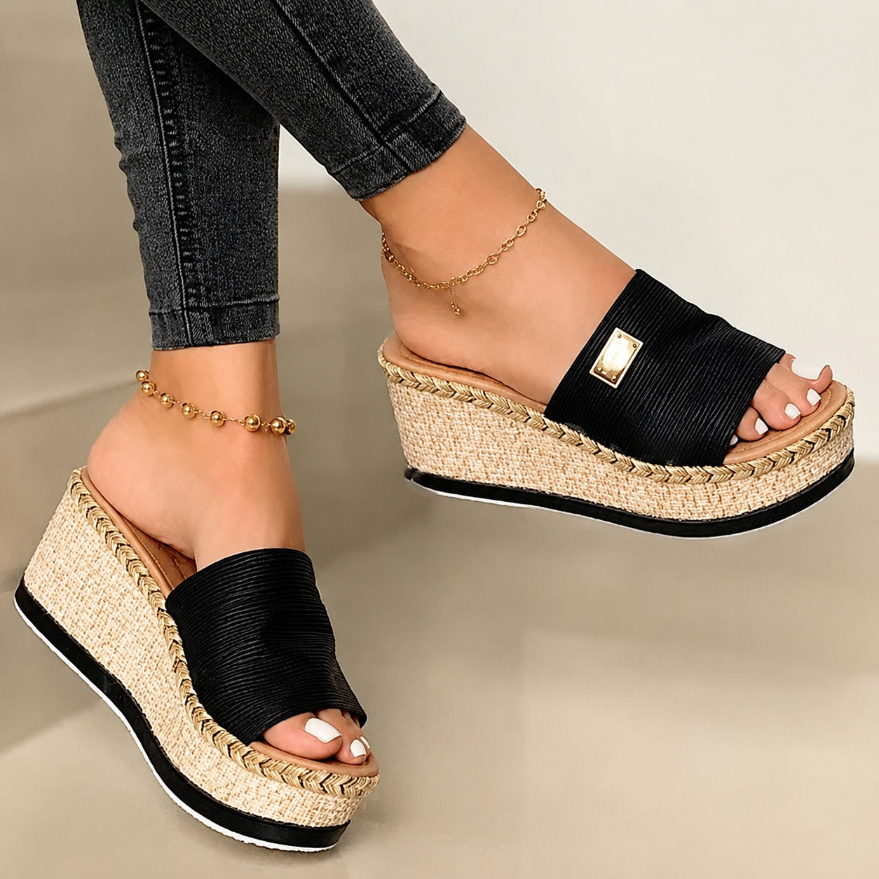 Camilla - Stilvolle hohe Keilsandalen