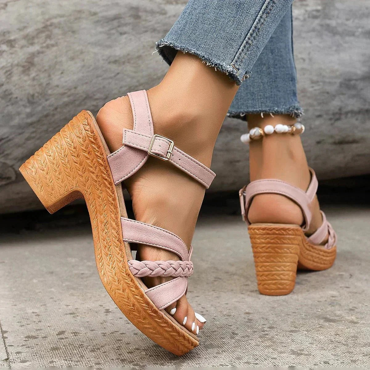 Ffion - Modische, solide Sandalen