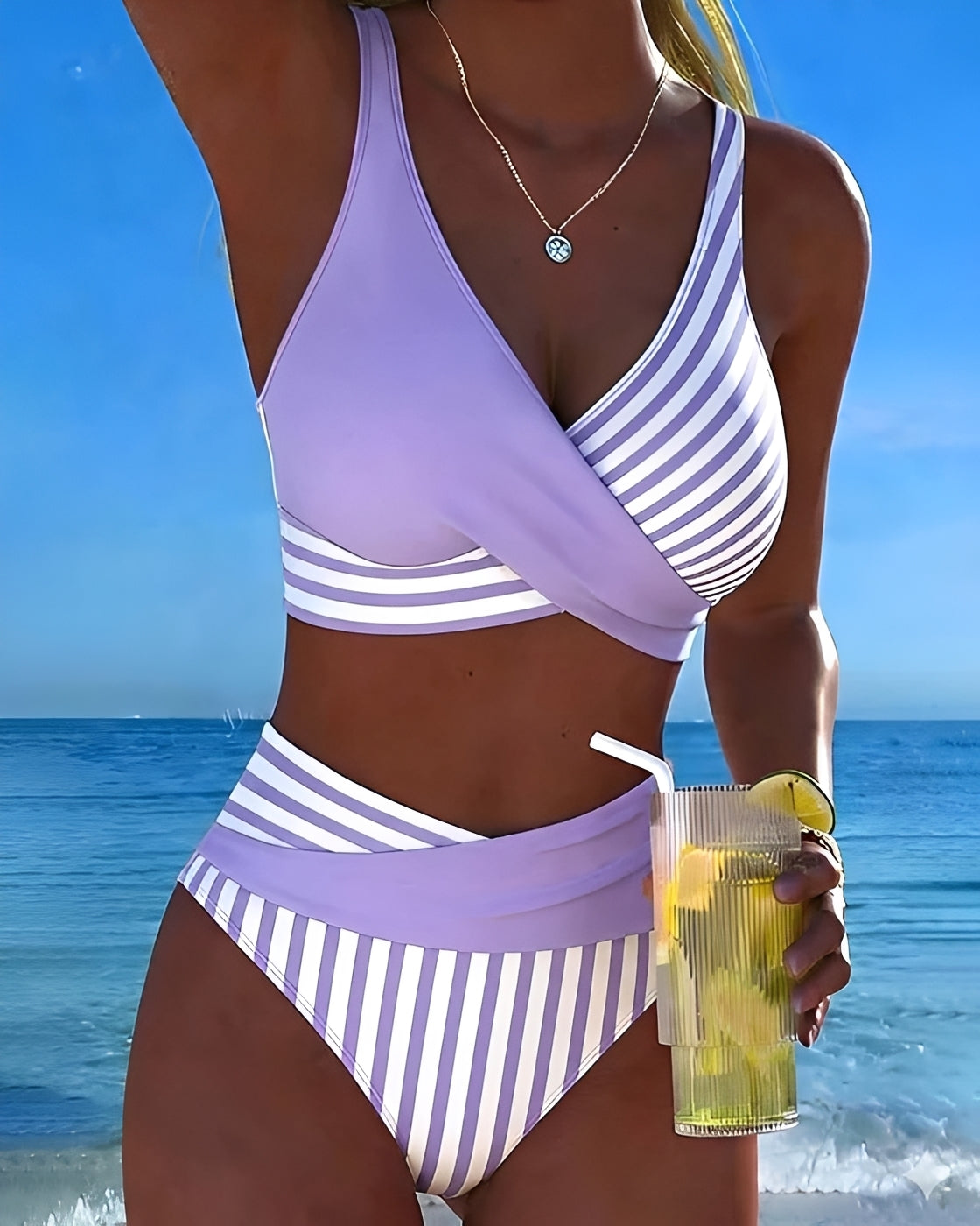 Angelica - Stilvoller Gestreifter Bikini