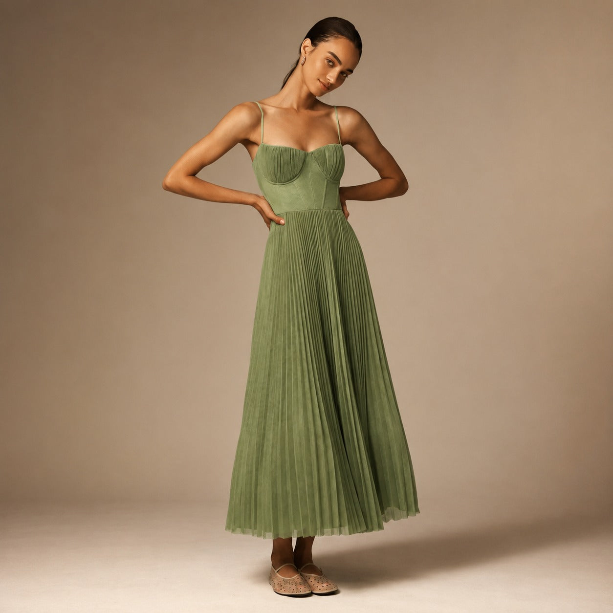 Elissa - Stilvolles plissiertes Midikleid
