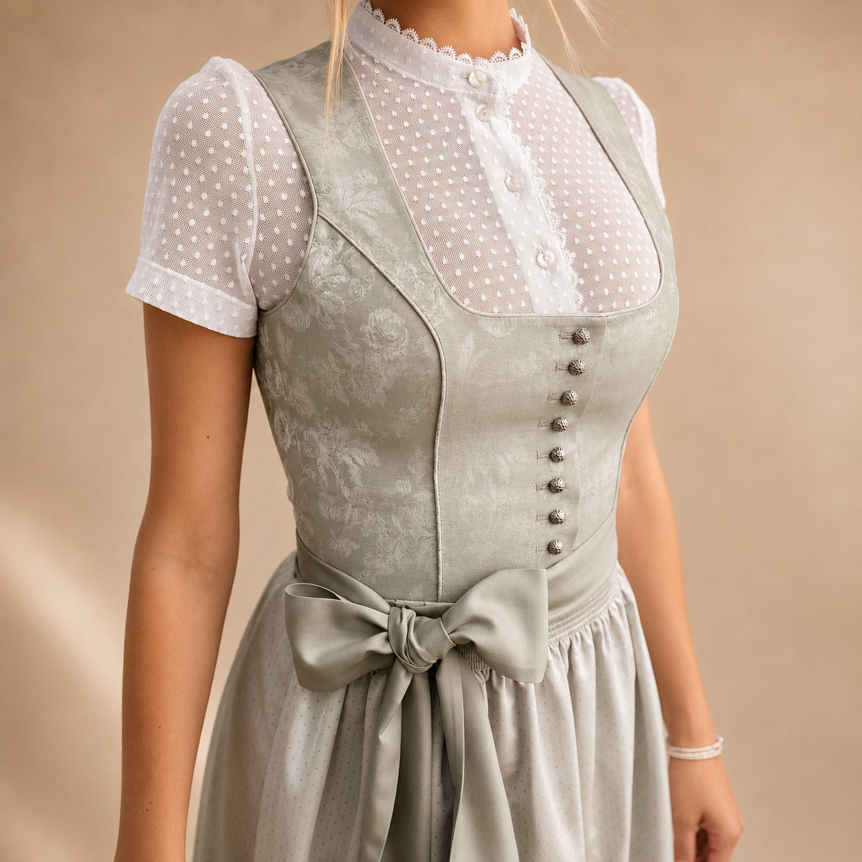 Cora - Traditionelles Oktoberfestkleid mit Schleife