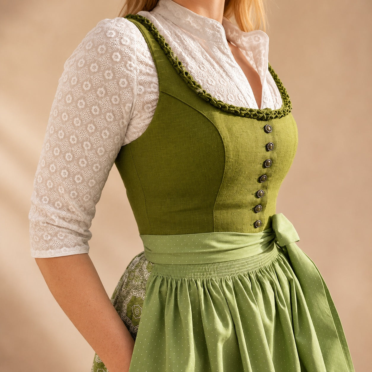 Cora - Traditionelles Oktoberfestkleid mit Schleife