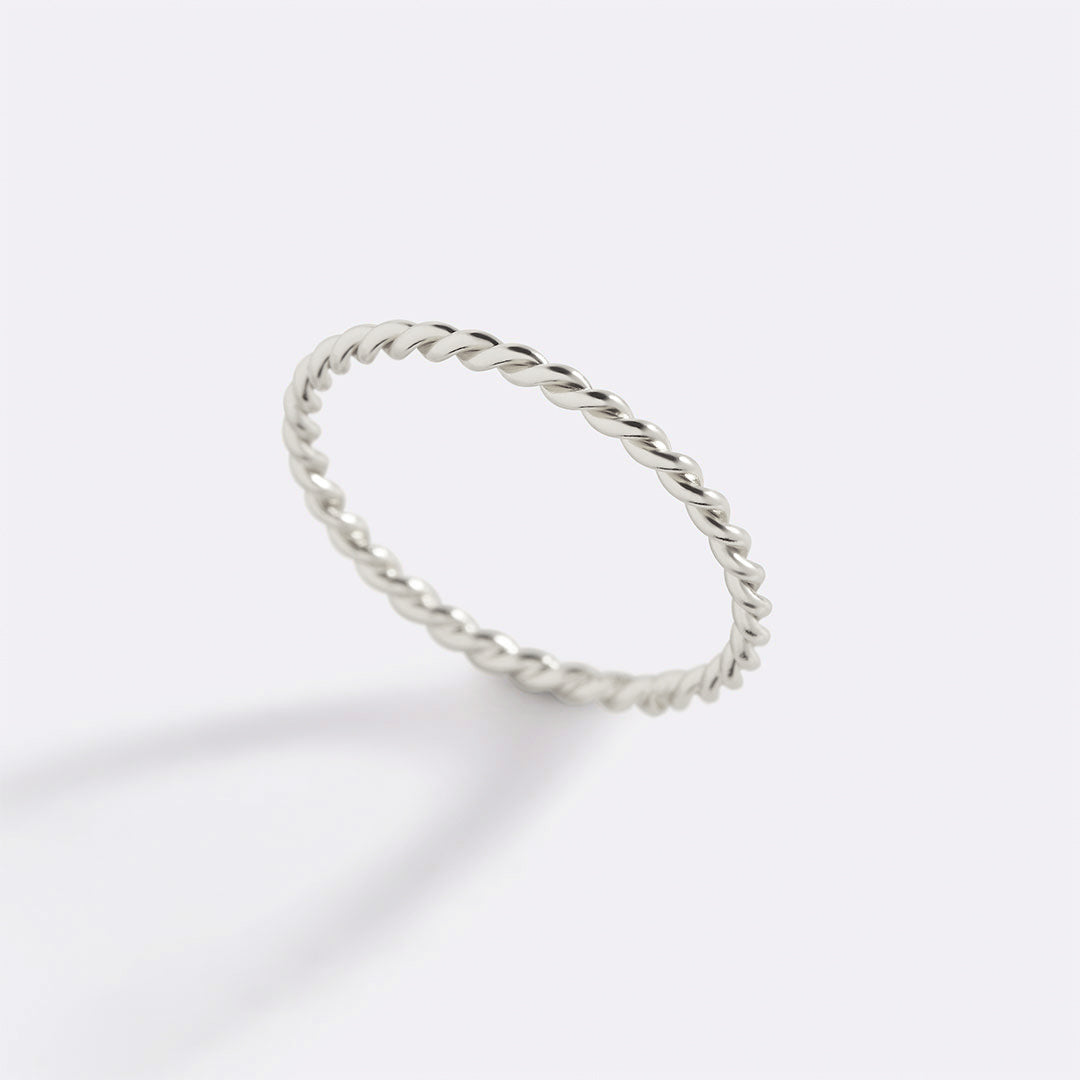 Manon – Geflochtener Ring zum Stapeln