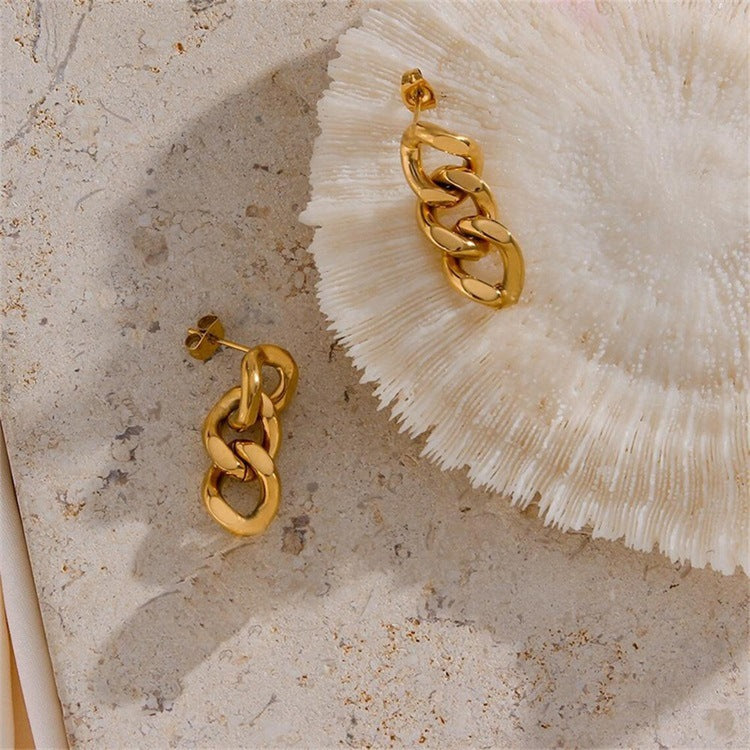 Lee – Elegante Kettenohrringe in Gold