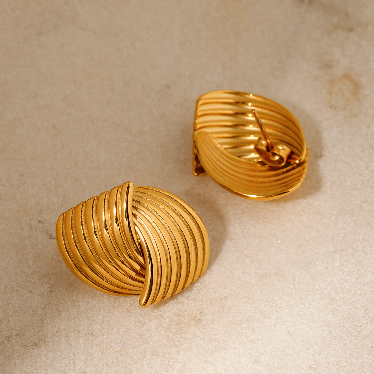 Sonia - Wellenohrringe in Gold