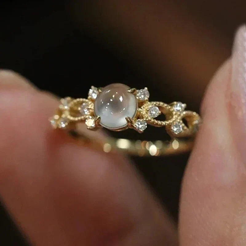 Sienna – Handgefertigter Ring mit Mondstein