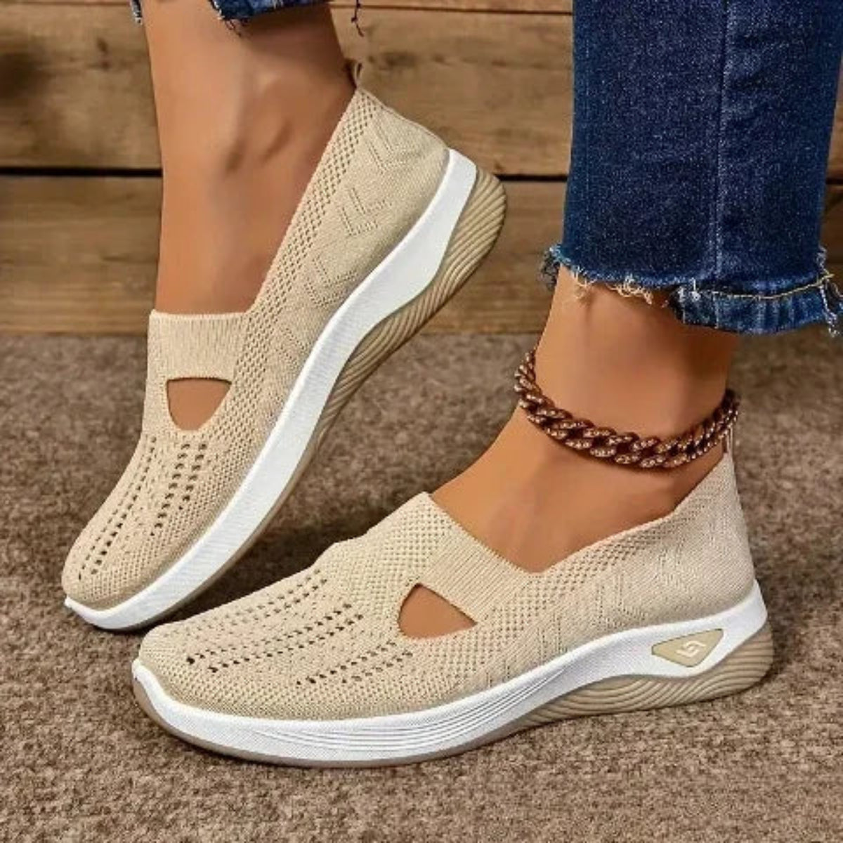 Madelline - Damen Slipper mit Keilabsatz