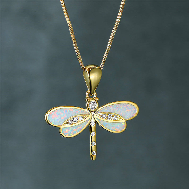 Maggie – Halskette mit goldener Libelle und Opal